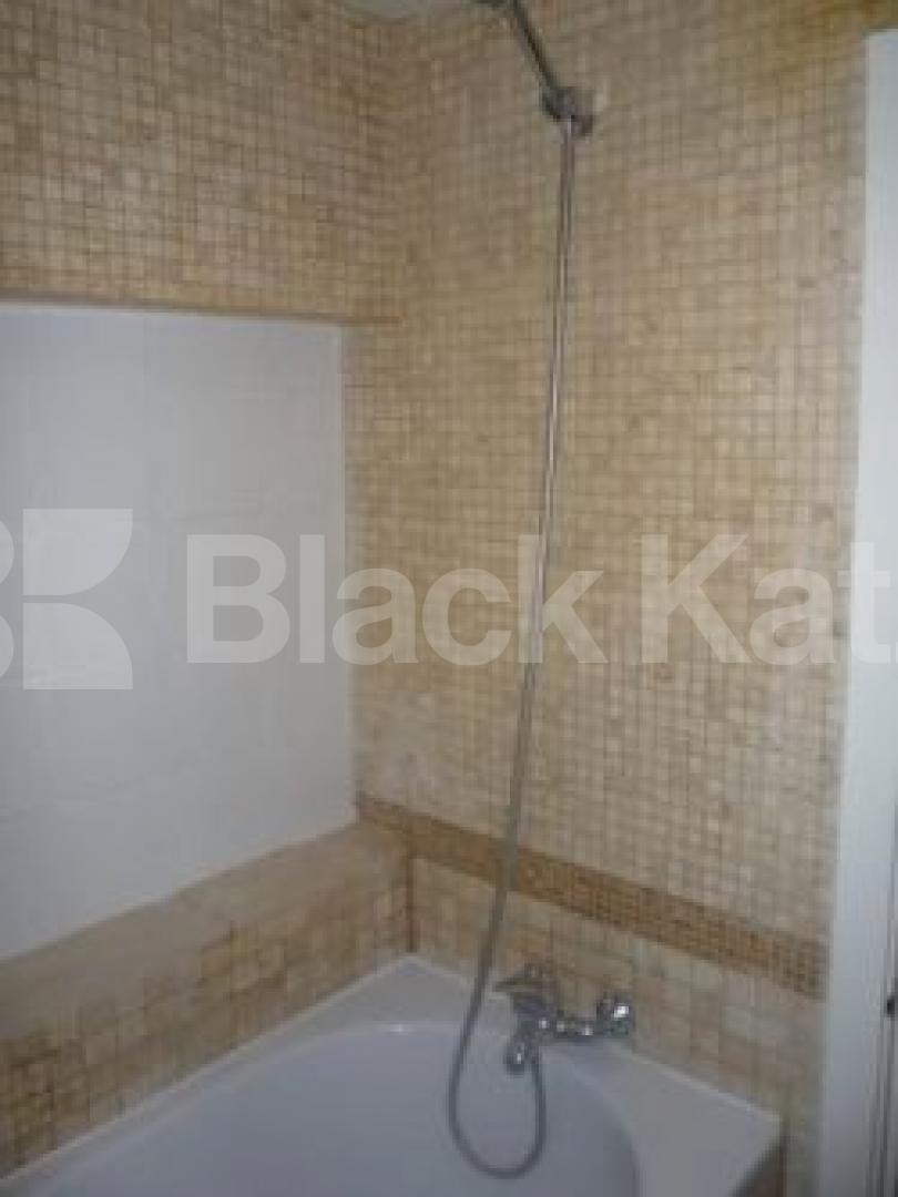 			1 Bedroom, 1 bath, 1 reception Flat			 Priory Avenue, CROUCH END N8